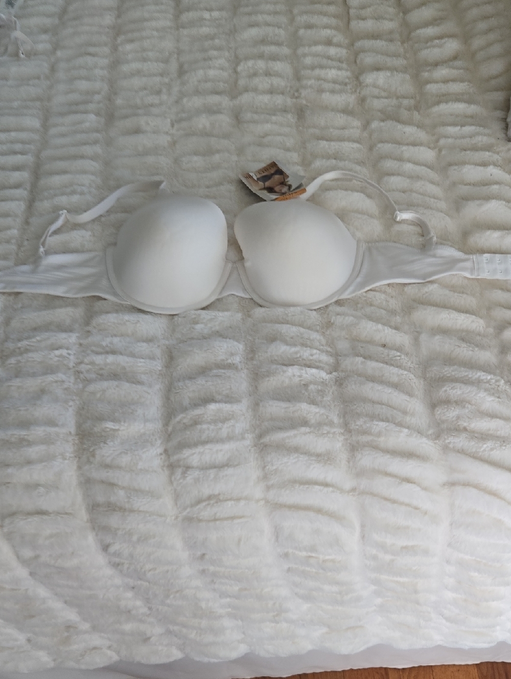 Vanity Fair White Molded Push-Up Bra 34dd